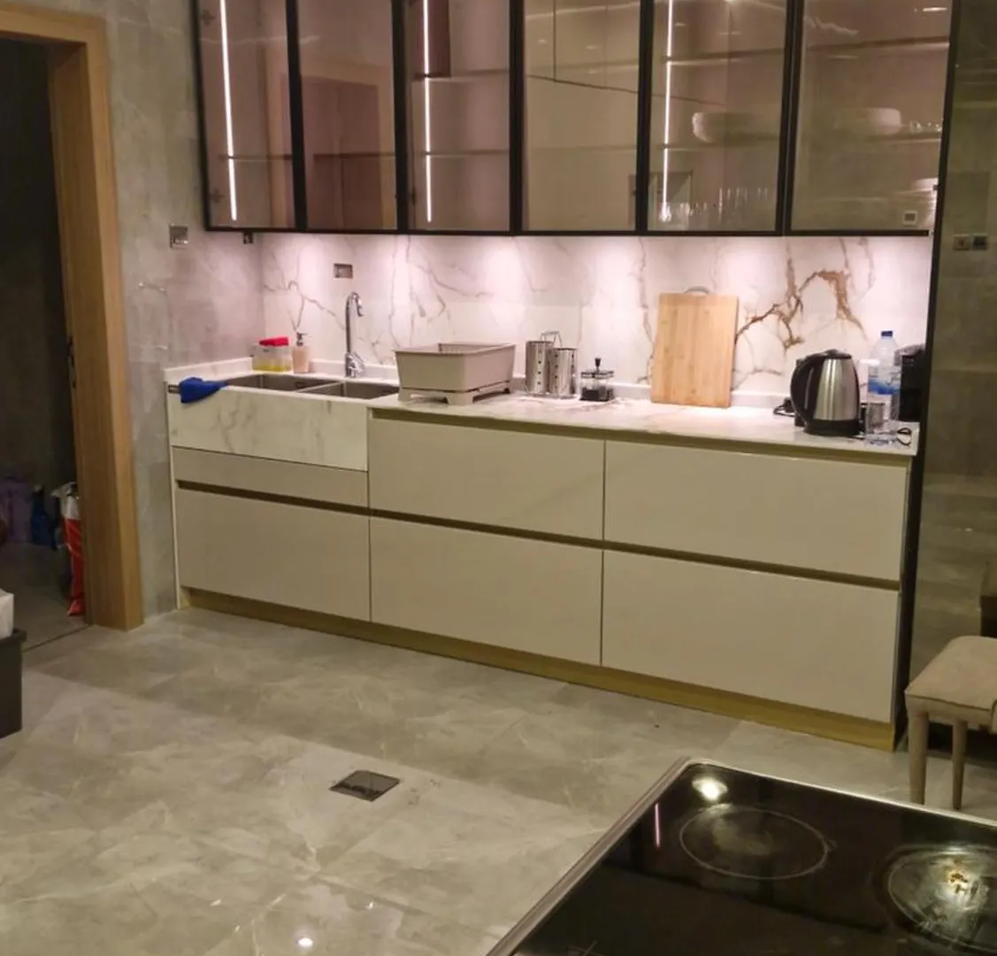 Bed & Breakfast Nas Villa Luxury Hostels Dubai United Arab Emirates