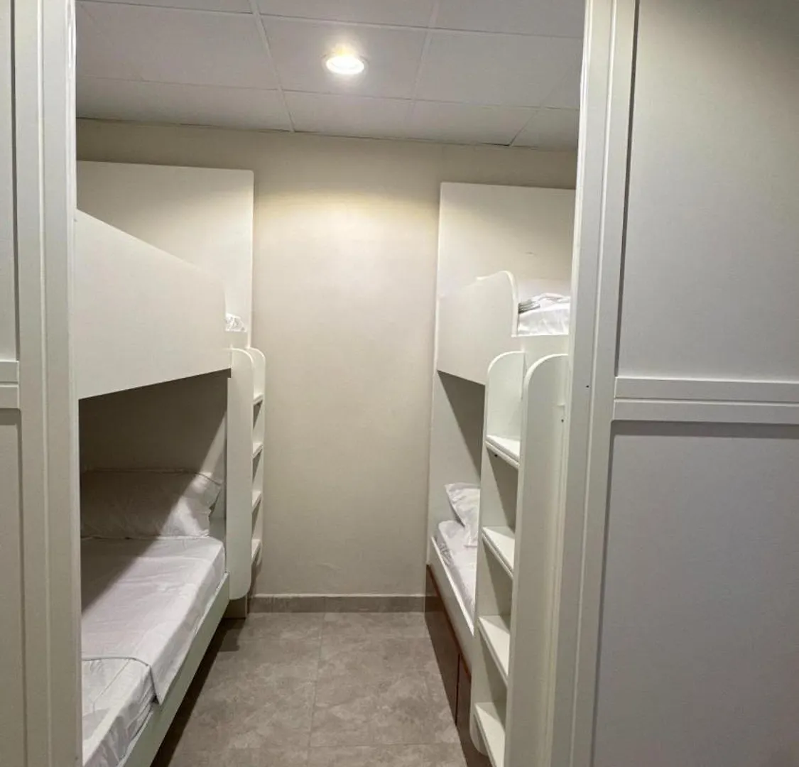 ベッド・アンド・ブレックファスト Nas Villa Luxury Hostels ドバイ