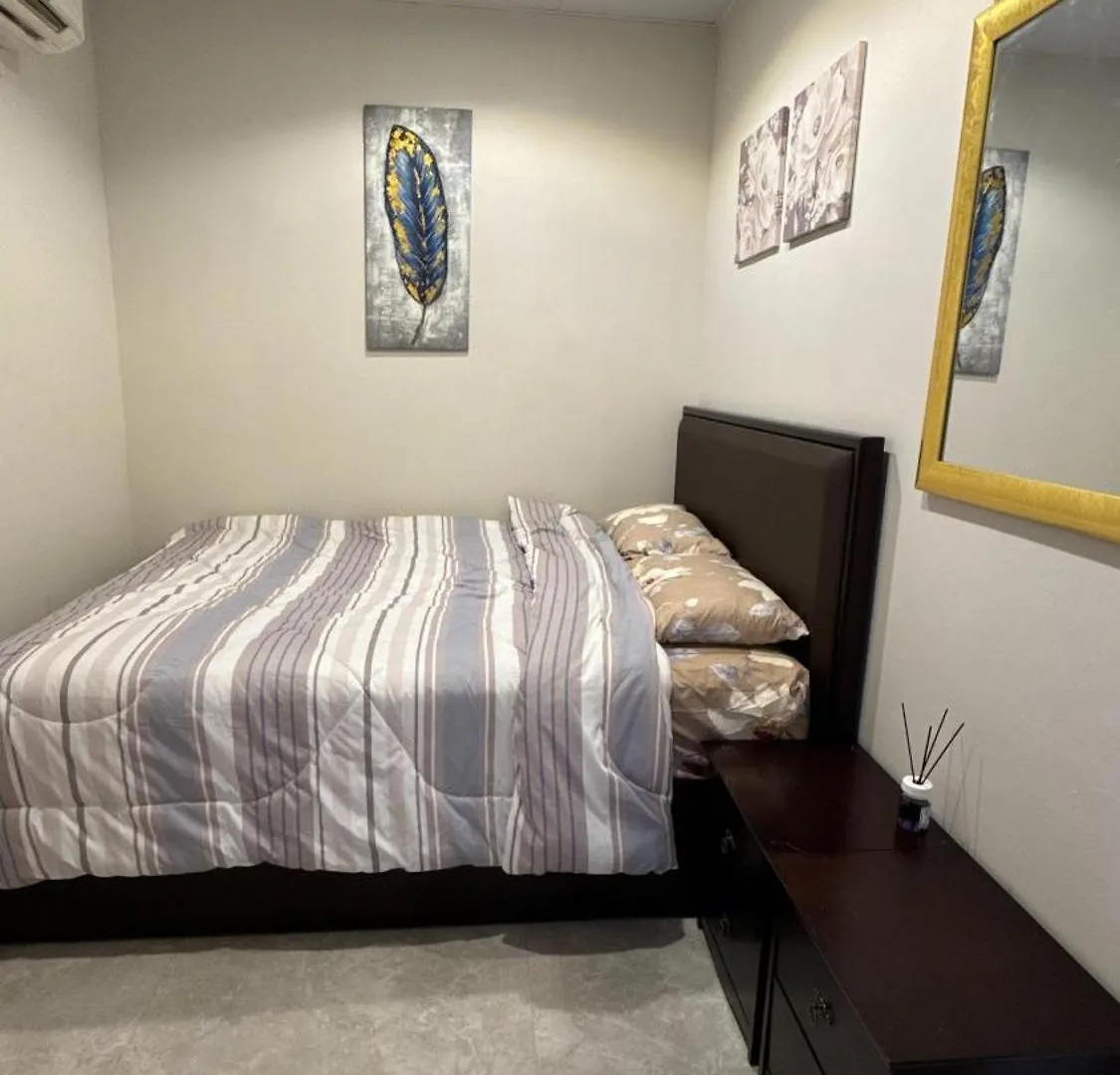 Nas Villa Luxury Hostels Dubai Bed & Breakfast
